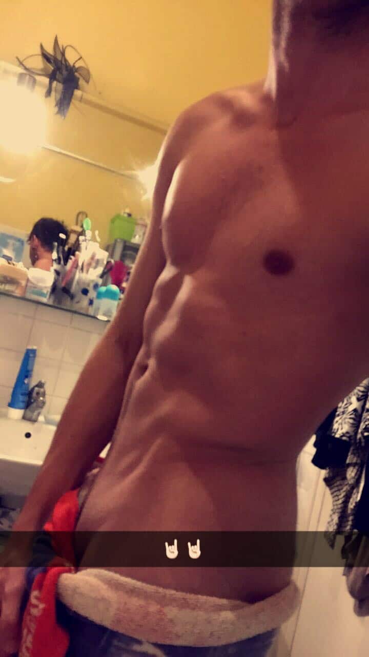 Cherche fille pour échange snap nudes ou réel Balance Ta Nude